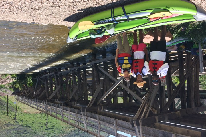 Kayak paddling break at the Croydon Bridge